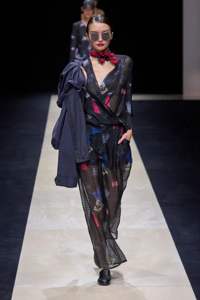 Look 15
